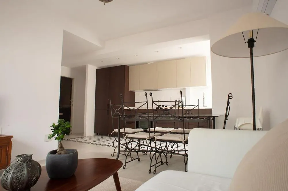Three Bedroom Apartment In Top Location Estepona Spain